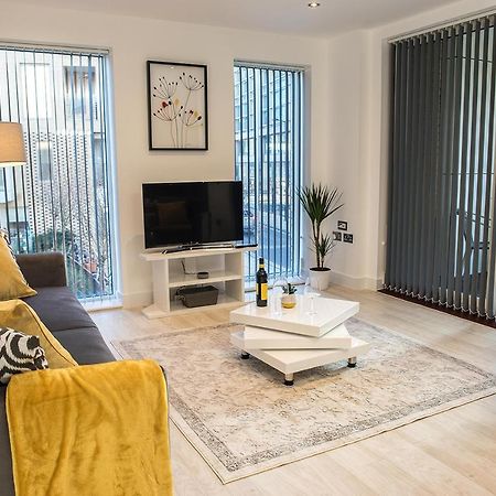 Luxury King Bed Apartment & Free Parking Cambridge  Bagian luar foto