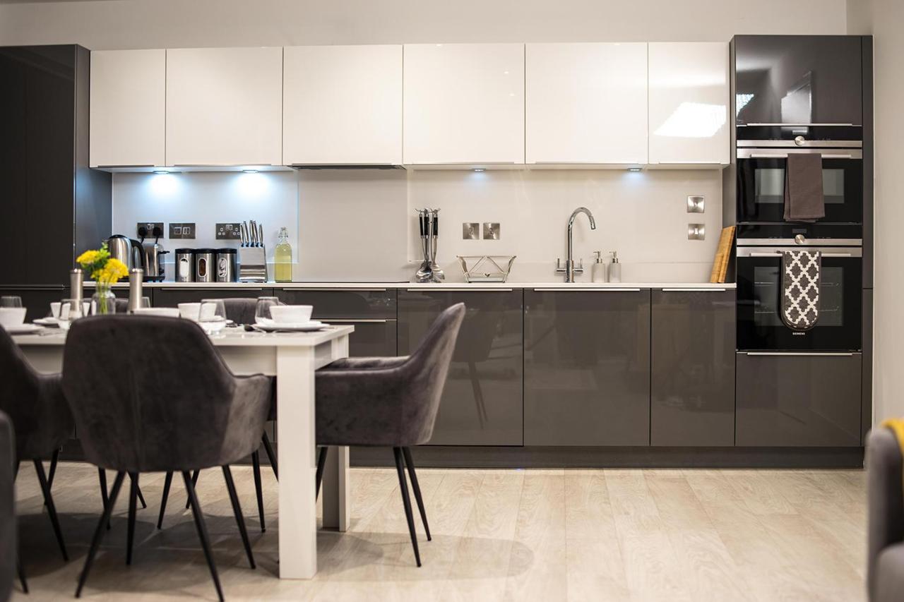 Luxury King Bed Apartment & Free Parking Cambridge  Bagian luar foto