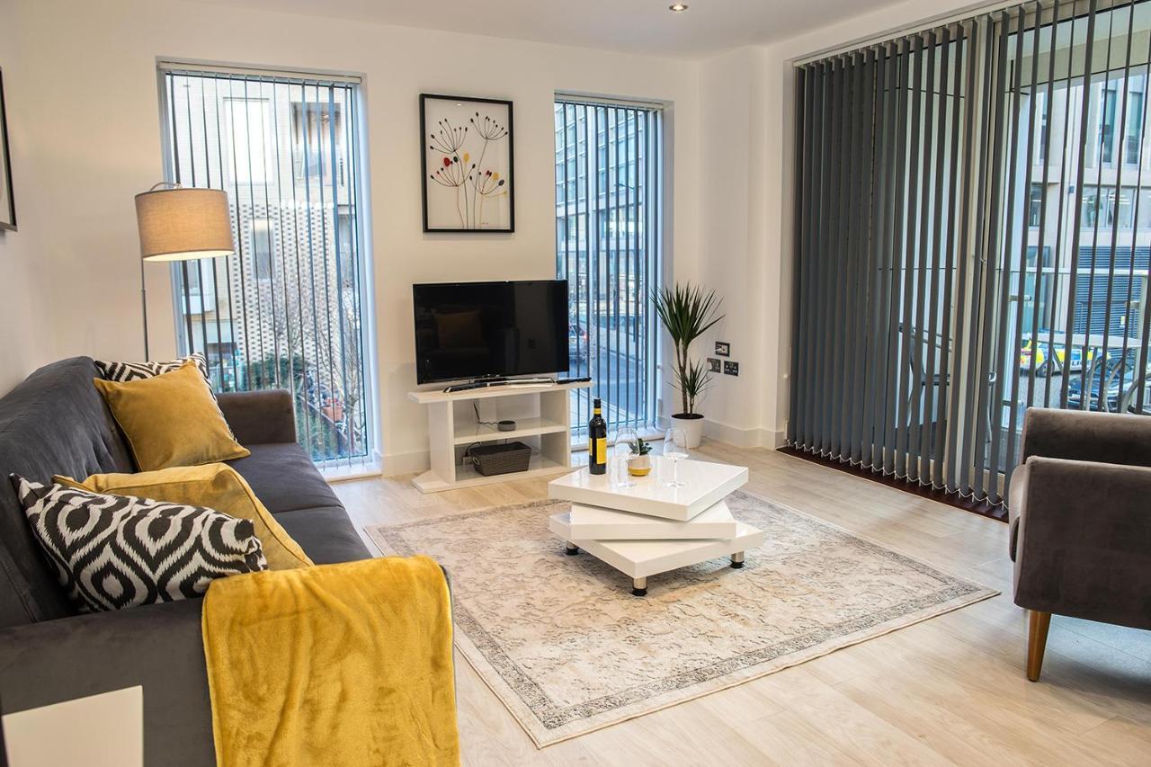 Luxury King Bed Apartment & Free Parking Cambridge  Bagian luar foto