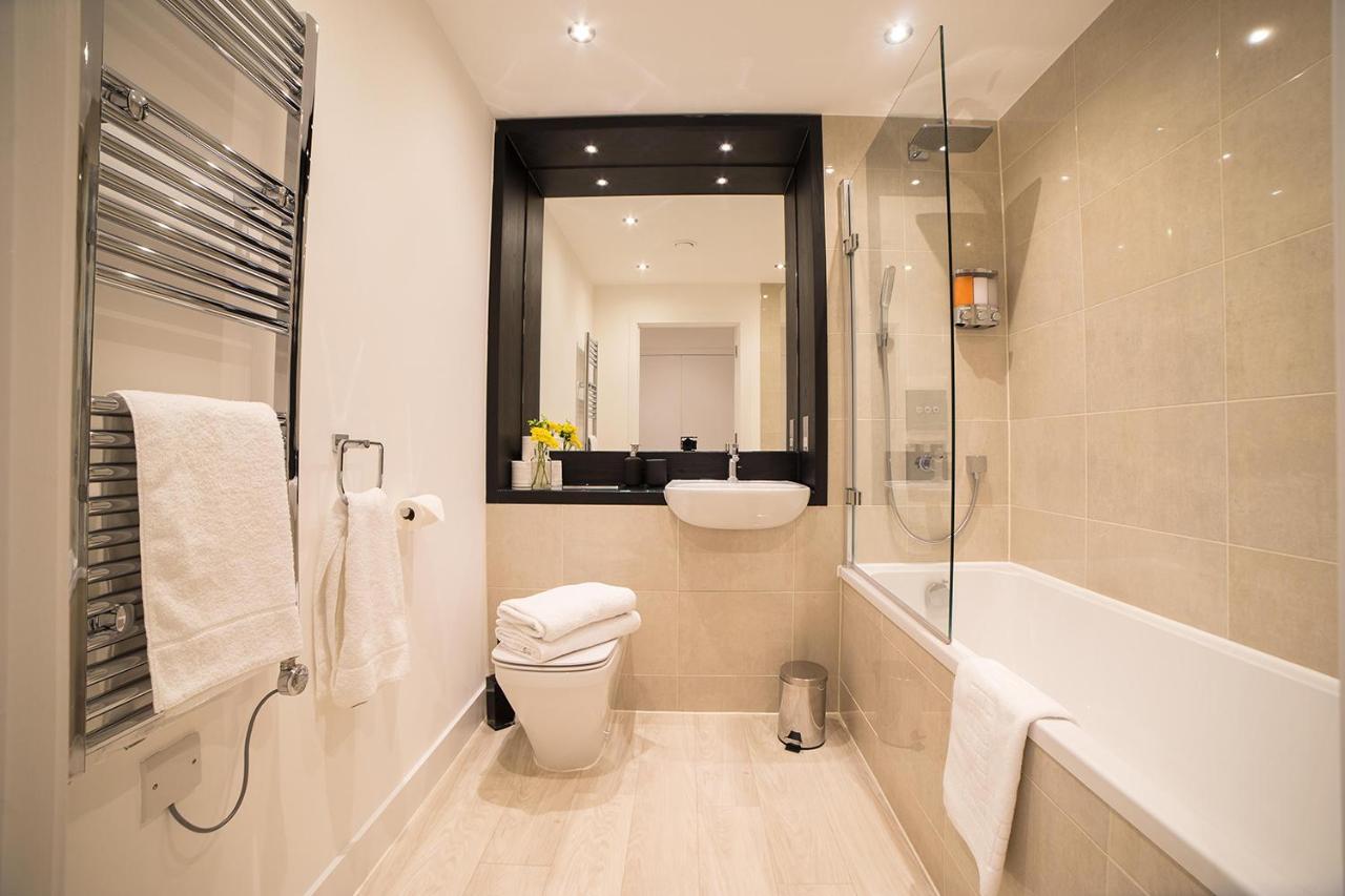 Luxury King Bed Apartment & Free Parking Cambridge  Bagian luar foto