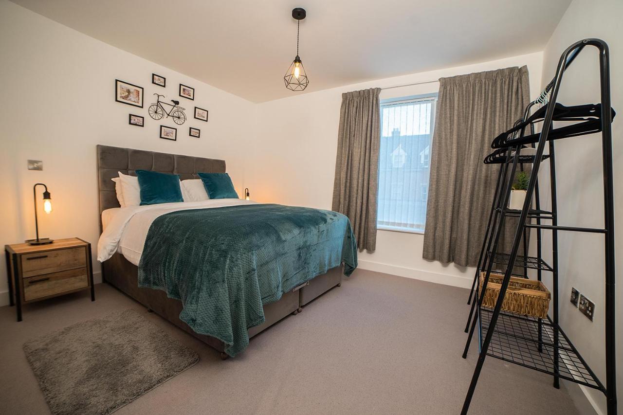 Luxury King Bed Apartment & Free Parking Cambridge  Bagian luar foto