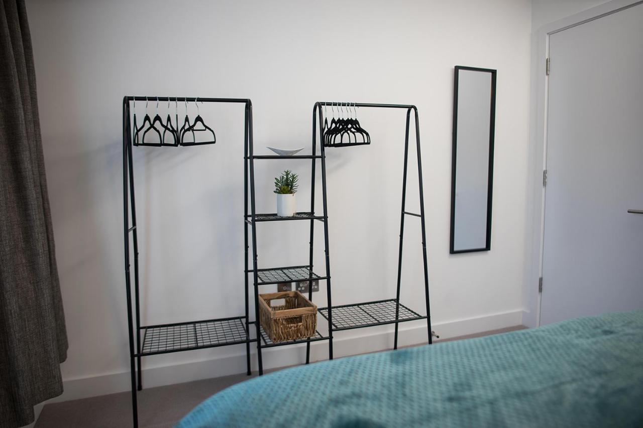 Luxury King Bed Apartment & Free Parking Cambridge  Bagian luar foto